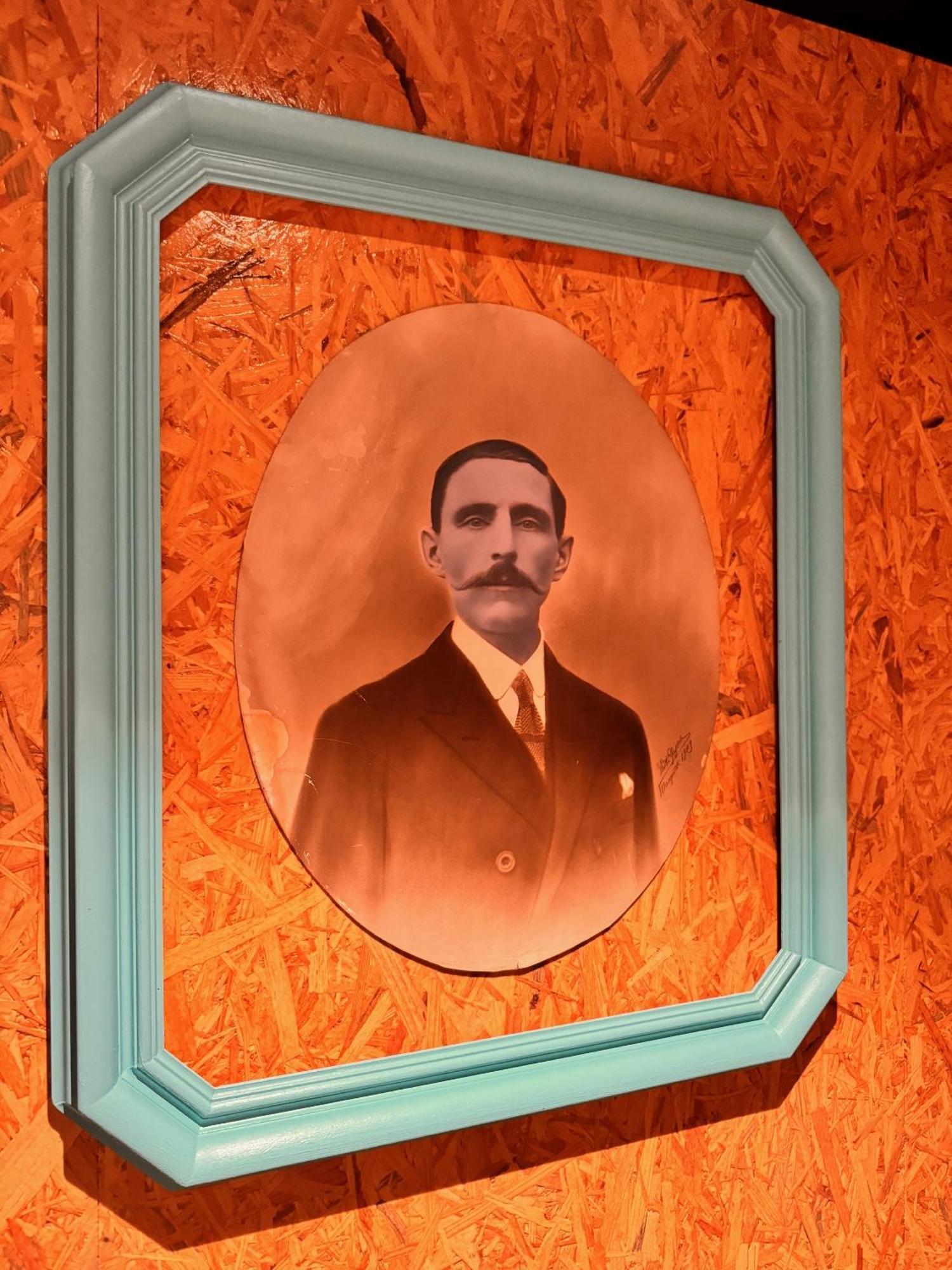 Hotel The Originals Access, Moustache,