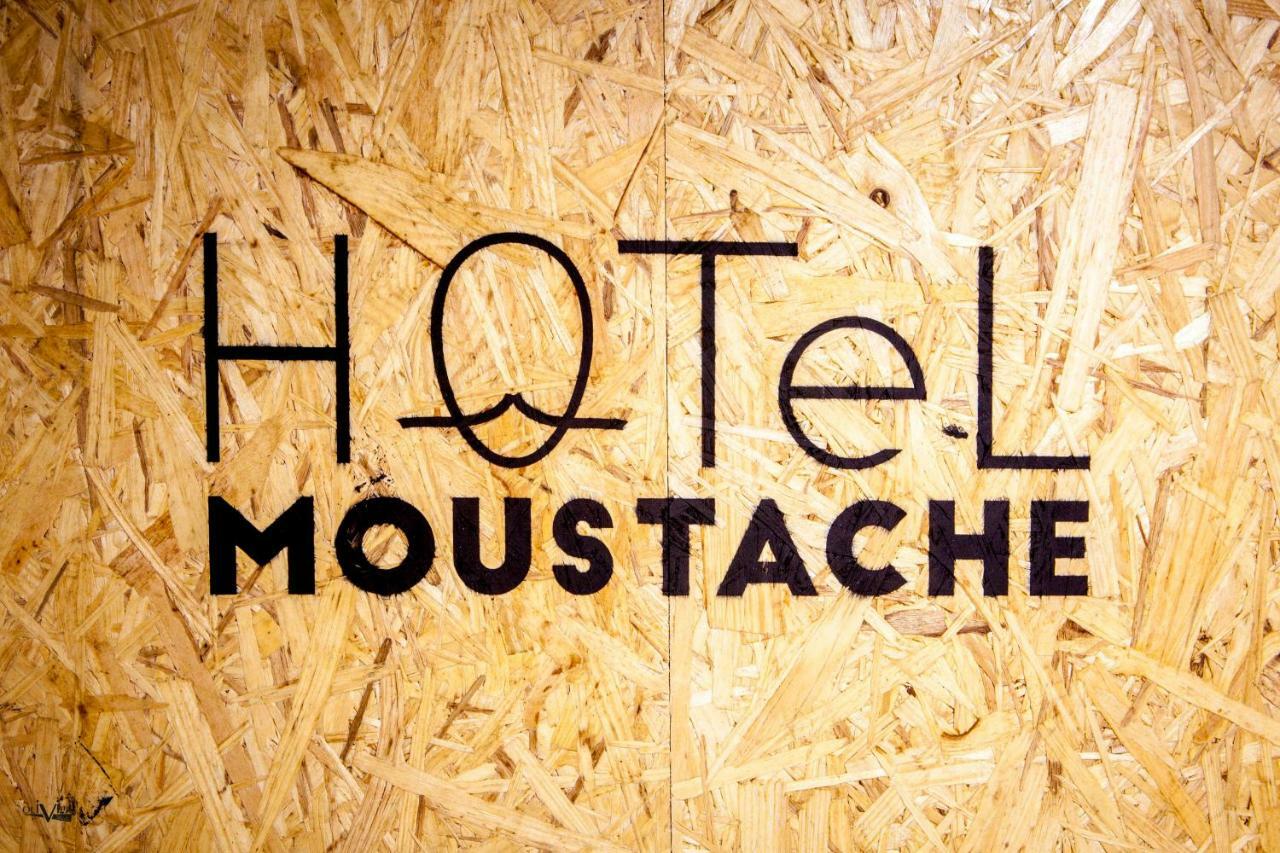 Hotel The Originals Access, Moustache,