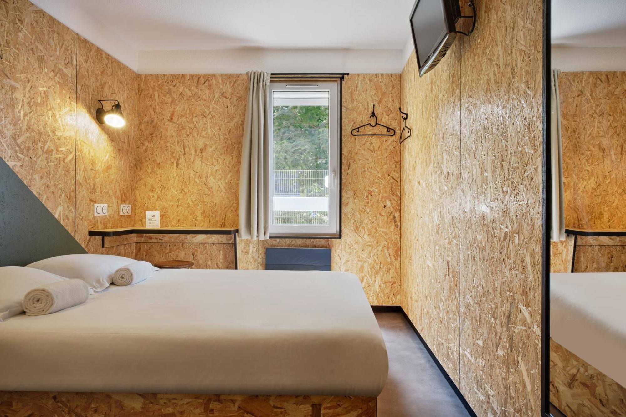 Moustache Lille - Hotel 2*